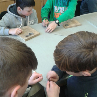 museum3 Montessori-Schulzentrum Leipzig - Neuigkeiten - Werkzeuge, Knochen und Waffen...